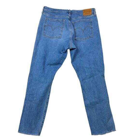 Levi’s Wedgie Distressed Denim Button Fly Jeans Size 31 - Picture 4 of 7